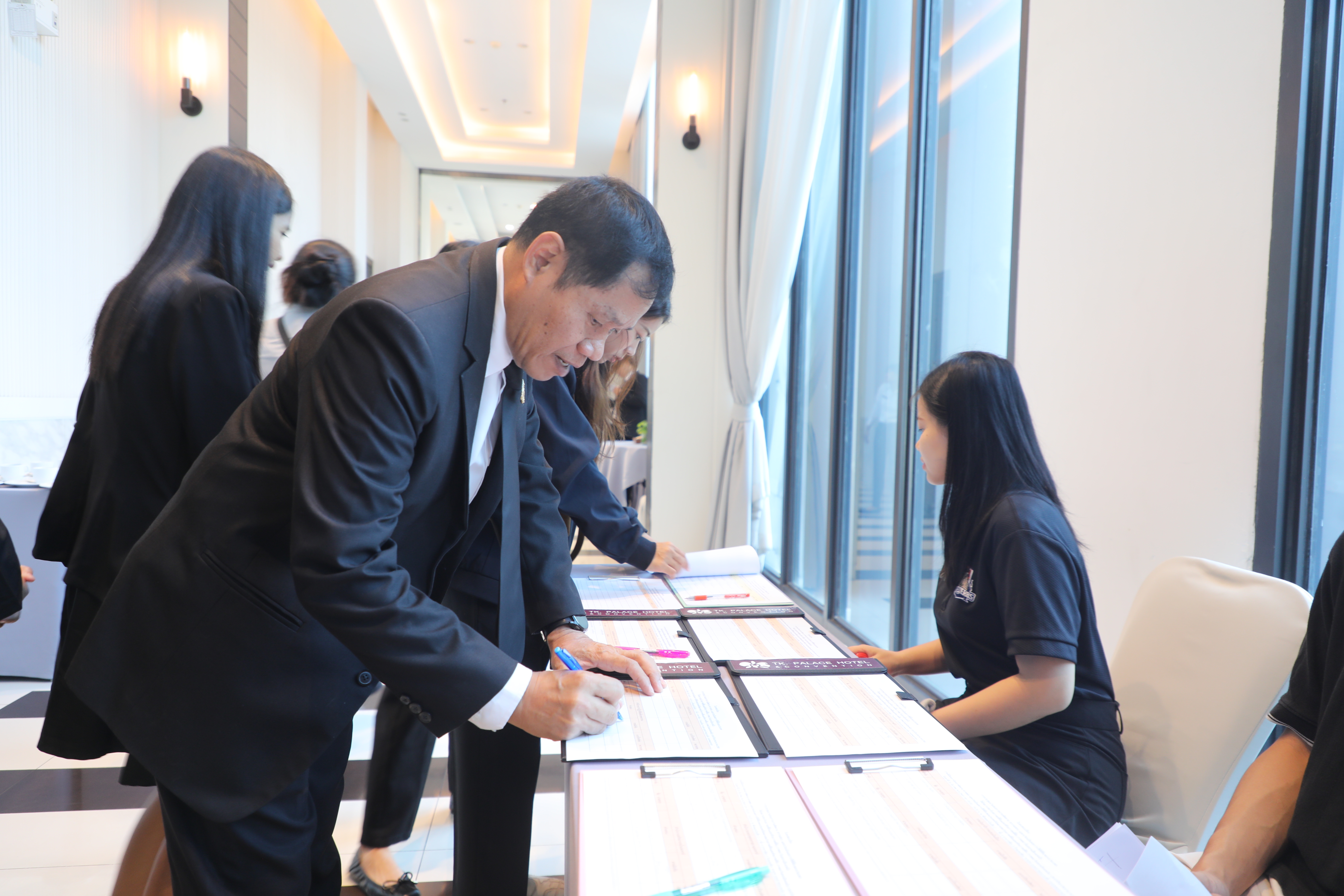 title - ส.ป.ก. ร่วมประชุมการนำเสนอรายงานติดตาม ตรวจสอบ และประเมินผลการใช้ที่ดินของประเทศไทยให้เหมาะสมกับสภาพที่ดินและศักยภาพที่ดิน ภาคตะวันออกเฉียงเหนือ